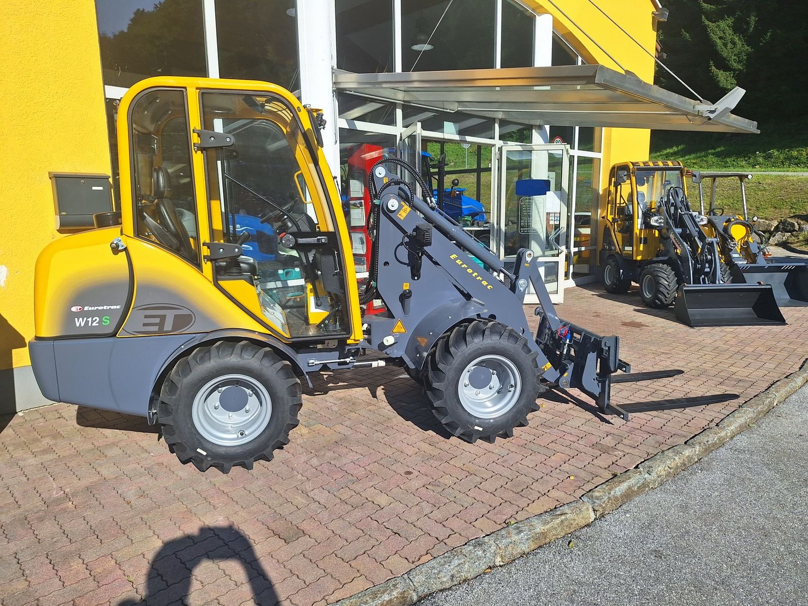 Hoflader a típus Eurotrac W 11C, W12s, W 10, T 11, Neumaschine ekkor: Burgkirchen (Kép 5)