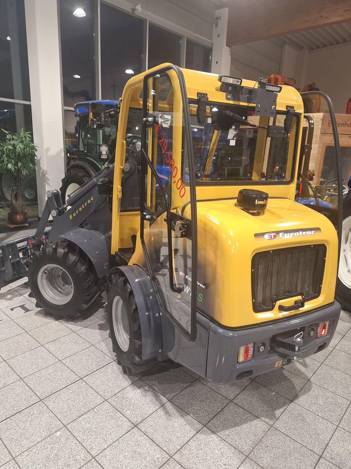 Hoflader of the type Eurotrac W 12 CS mit Vollkabine und Heizung, Gebrauchtmaschine in Burgkirchen (Picture 5)