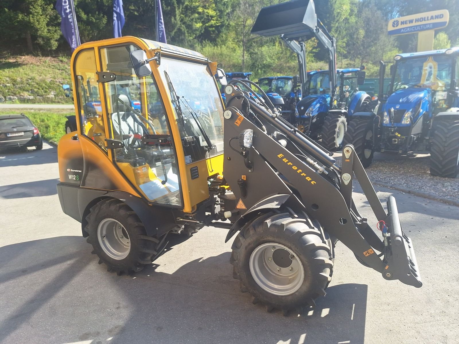Hoflader van het type Eurotrac W 12 CS, Neumaschine in Burgkirchen (Foto 9)