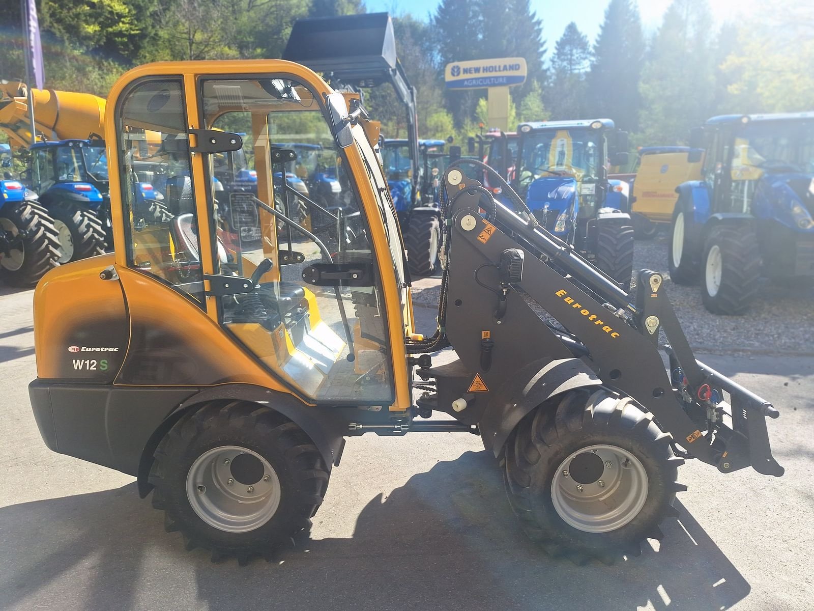 Hoflader van het type Eurotrac W 12 CS, Neumaschine in Burgkirchen (Foto 10)