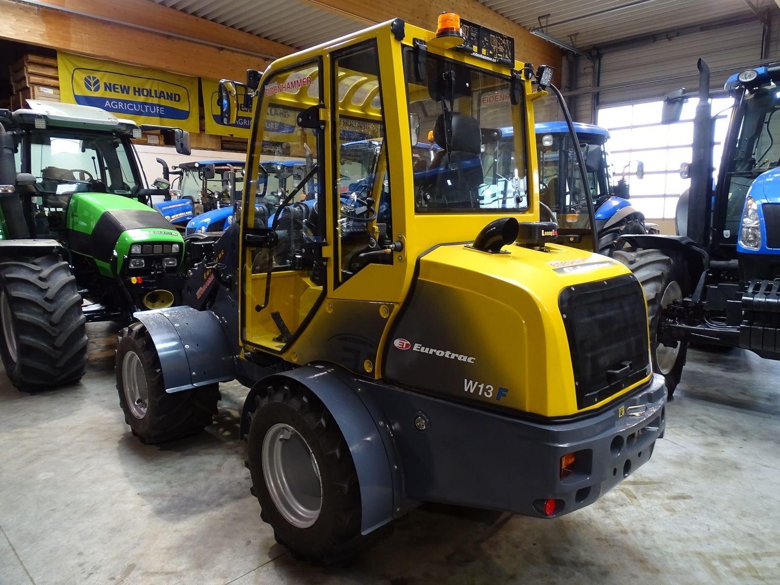 Hoflader of the type Eurotrac W 13, Neumaschine in Burgkirchen (Picture 3)