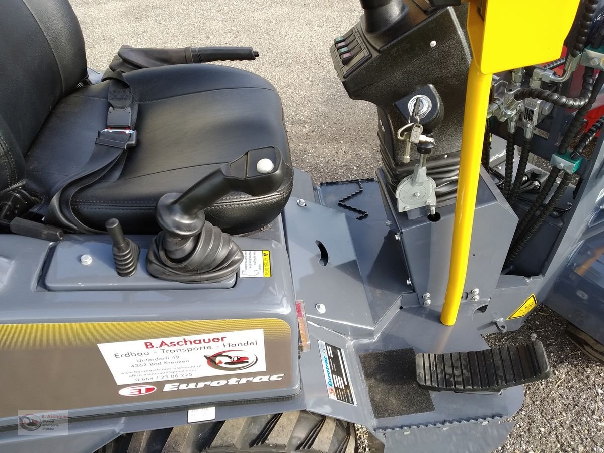 Hoflader des Typs Eurotrac W10 Vorführer mit Schaufel, wenige Stunden, Vorführmaschine in Dimbach (Bild 8)