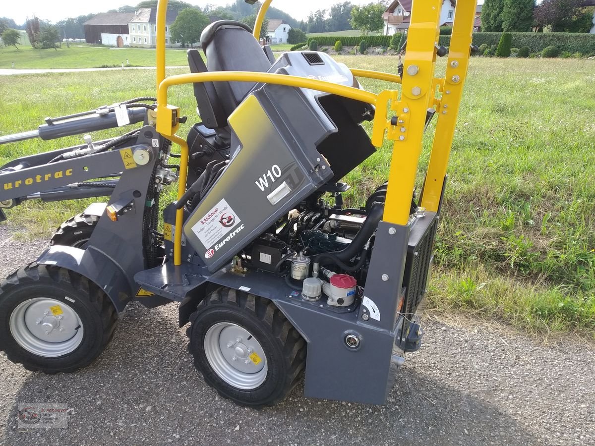 Hoflader des Typs Eurotrac W10 Vorführer mit Schaufel, wenige Stunden, Vorführmaschine in Dimbach (Bild 9)