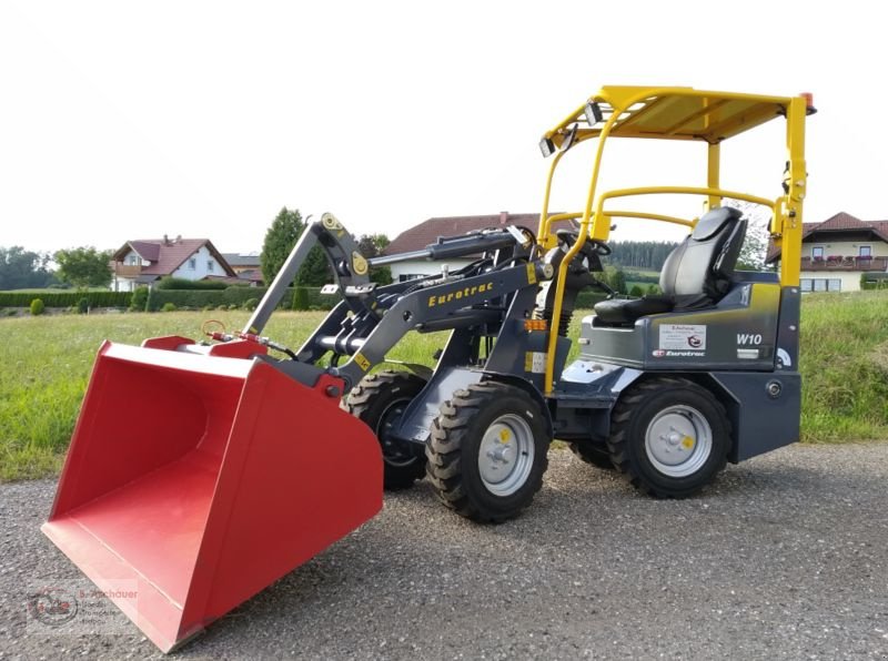 Hoflader des Typs Eurotrac W10 Vorführer mit Schaufel, wenige Stunden, Vorführmaschine in Dimbach (Bild 10)