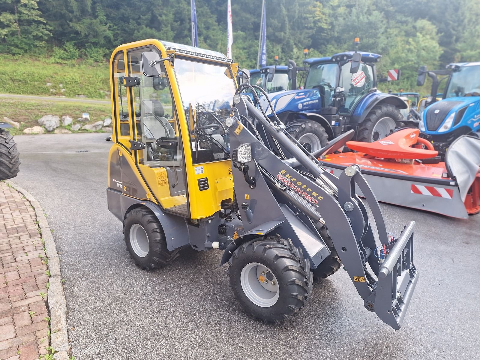 Hoflader typu Eurotrac W11 C - Kabine, Neumaschine v Burgkirchen (Obrázek 7)