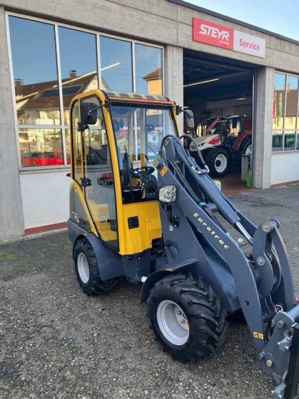 Hoflader of the type Eurotrac W11, Neumaschine in Ostrach (Picture 2)