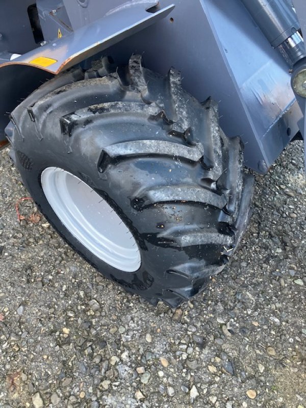 Hoflader of the type Eurotrac W11, Neumaschine in Ostrach (Picture 3)