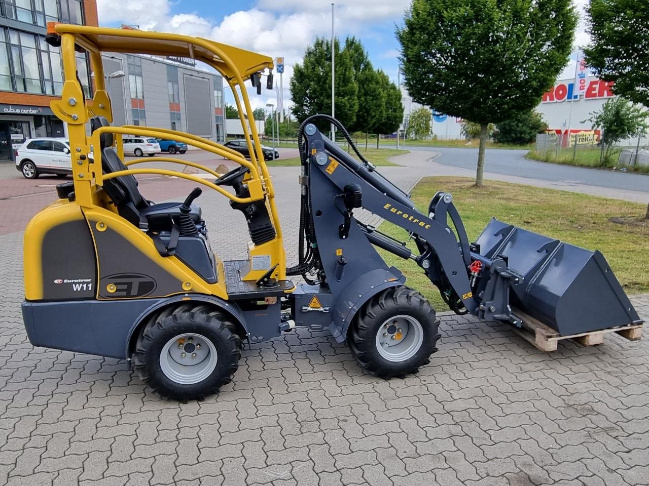 Hoflader typu Eurotrac W11, Gebrauchtmaschine v Stuhr (Obrázek 3)