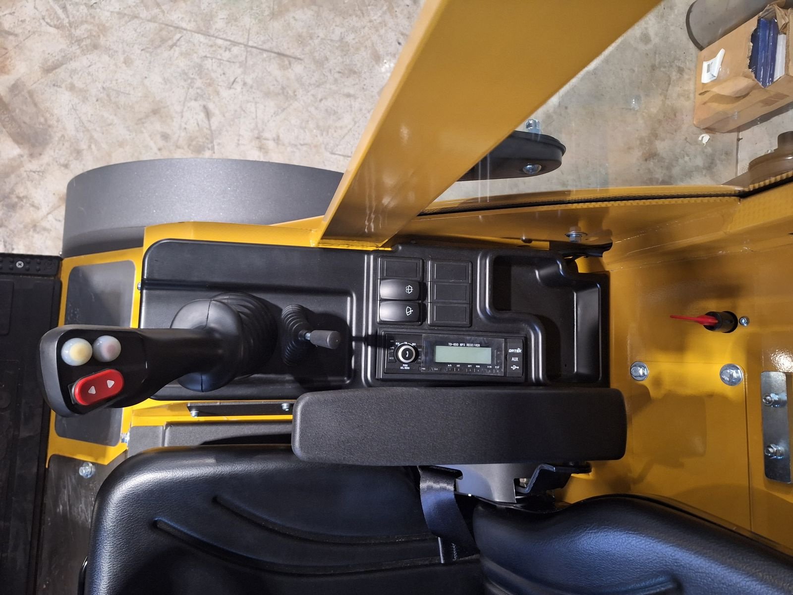 Hoflader des Typs Eurotrac W12 CS, Neumaschine in Burgkirchen (Bild 5)