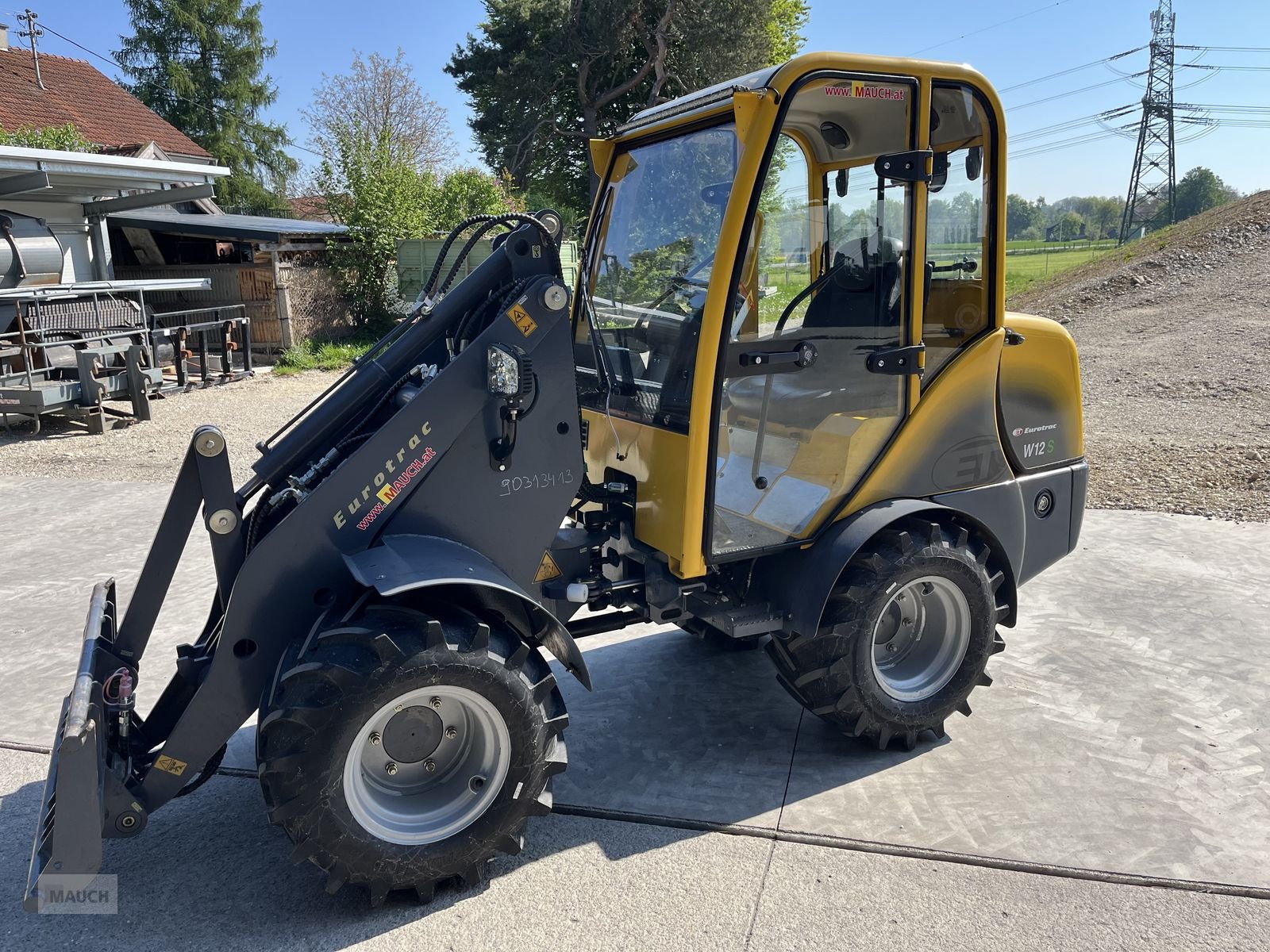 Hoflader typu Eurotrac W12 mit Kabine Euroaufnahme, Gebrauchtmaschine v Burgkirchen (Obrázek 3)
