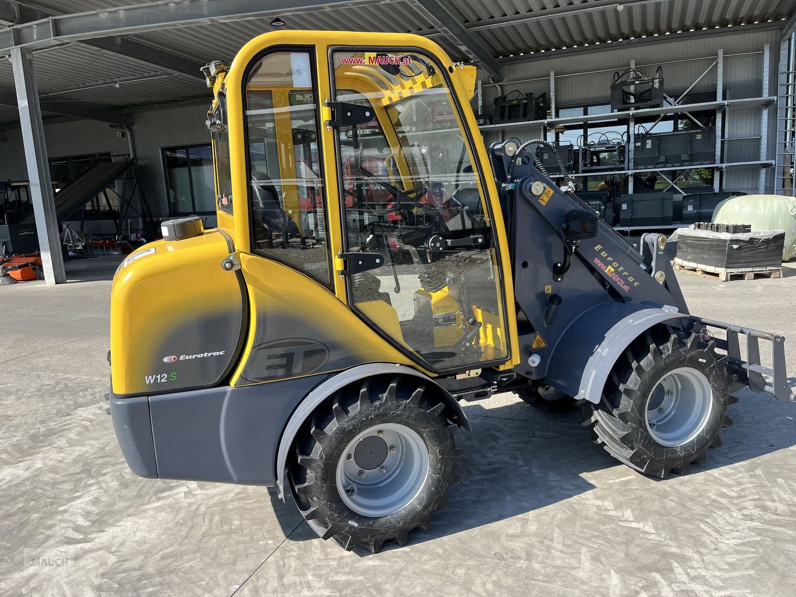 Hoflader typu Eurotrac W12 mit Kabine Euroaufnahme, Gebrauchtmaschine v Burgkirchen (Obrázek 13)