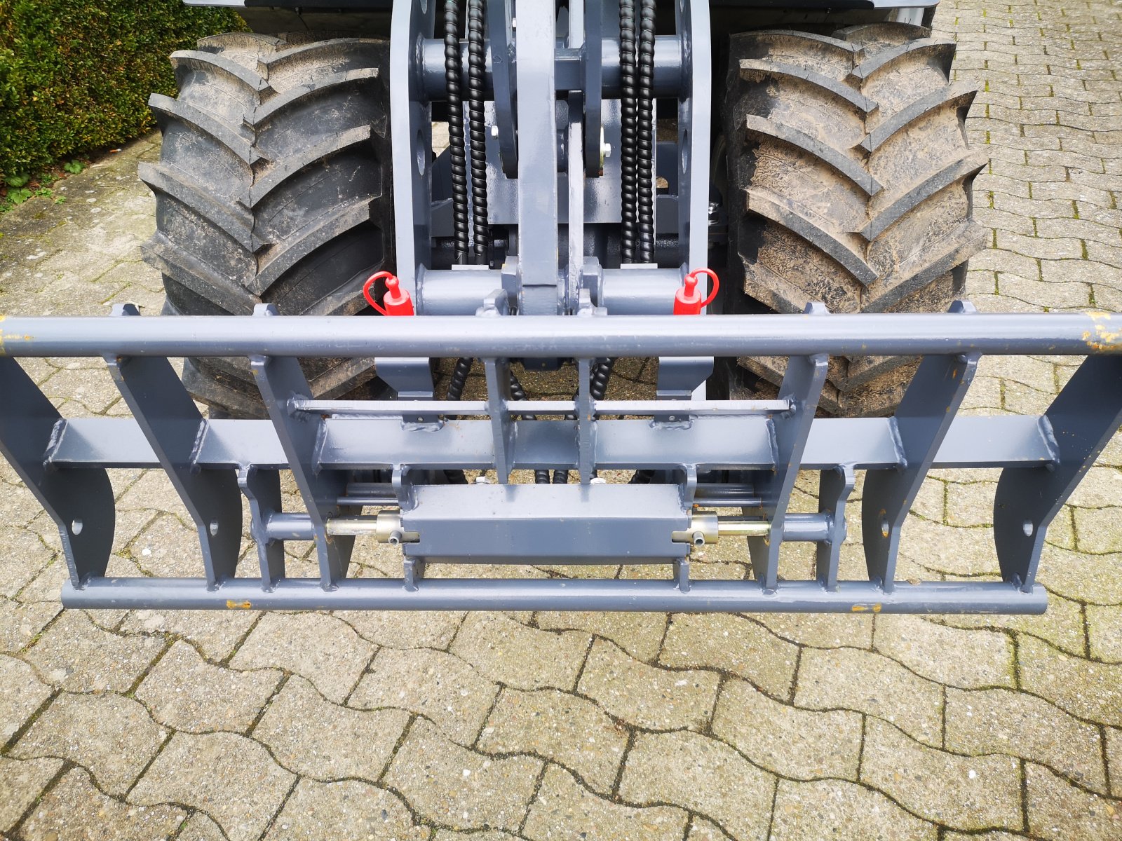 Hoflader of the type Eurotrac W12, Neumaschine in Heemsen (Picture 6)