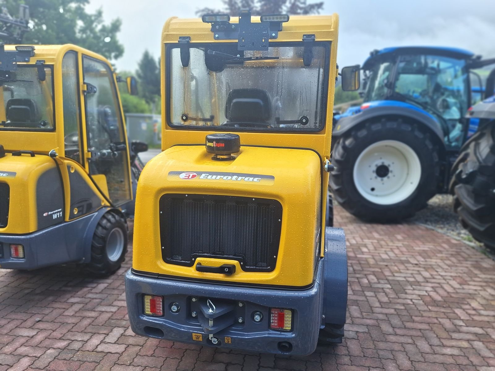 Hoflader of the type Eurotrac W12S, Neumaschine in Burgkirchen (Picture 6)