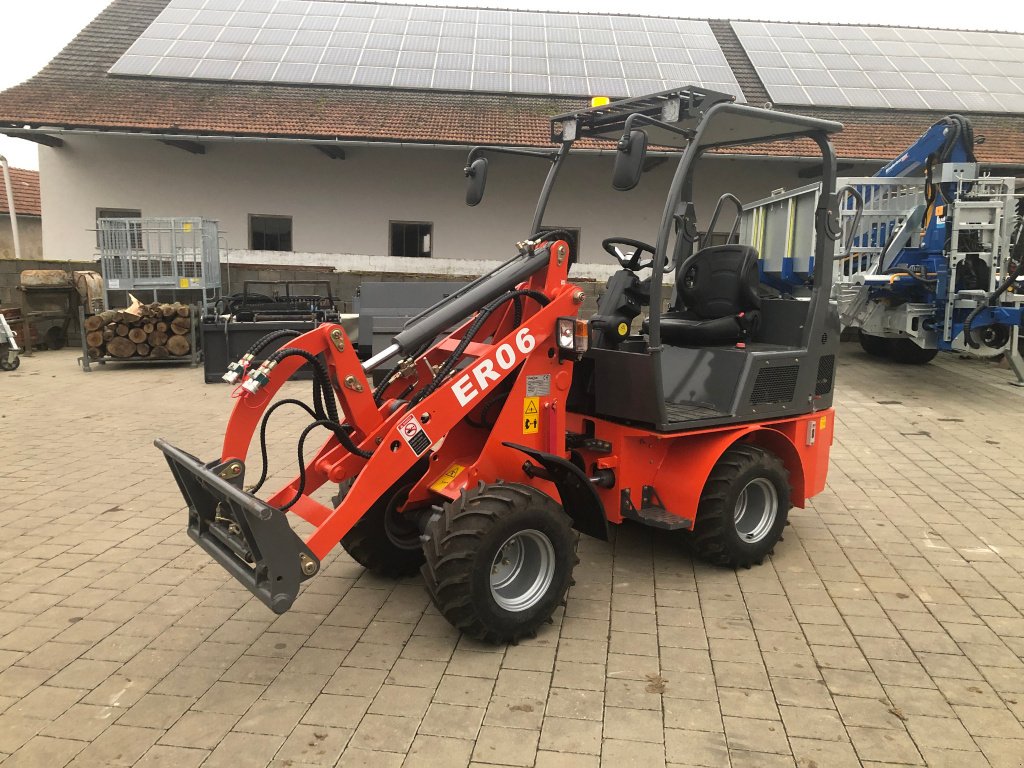 Hoflader of the type Everun ER 06 Hoflader, Neumaschine in Rennertshofen (Picture 1)