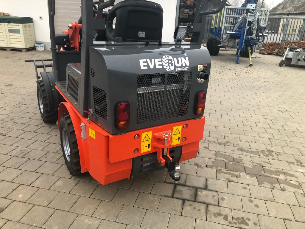 Hoflader of the type Everun ER 06 Hoflader, Neumaschine in Rennertshofen (Picture 4)