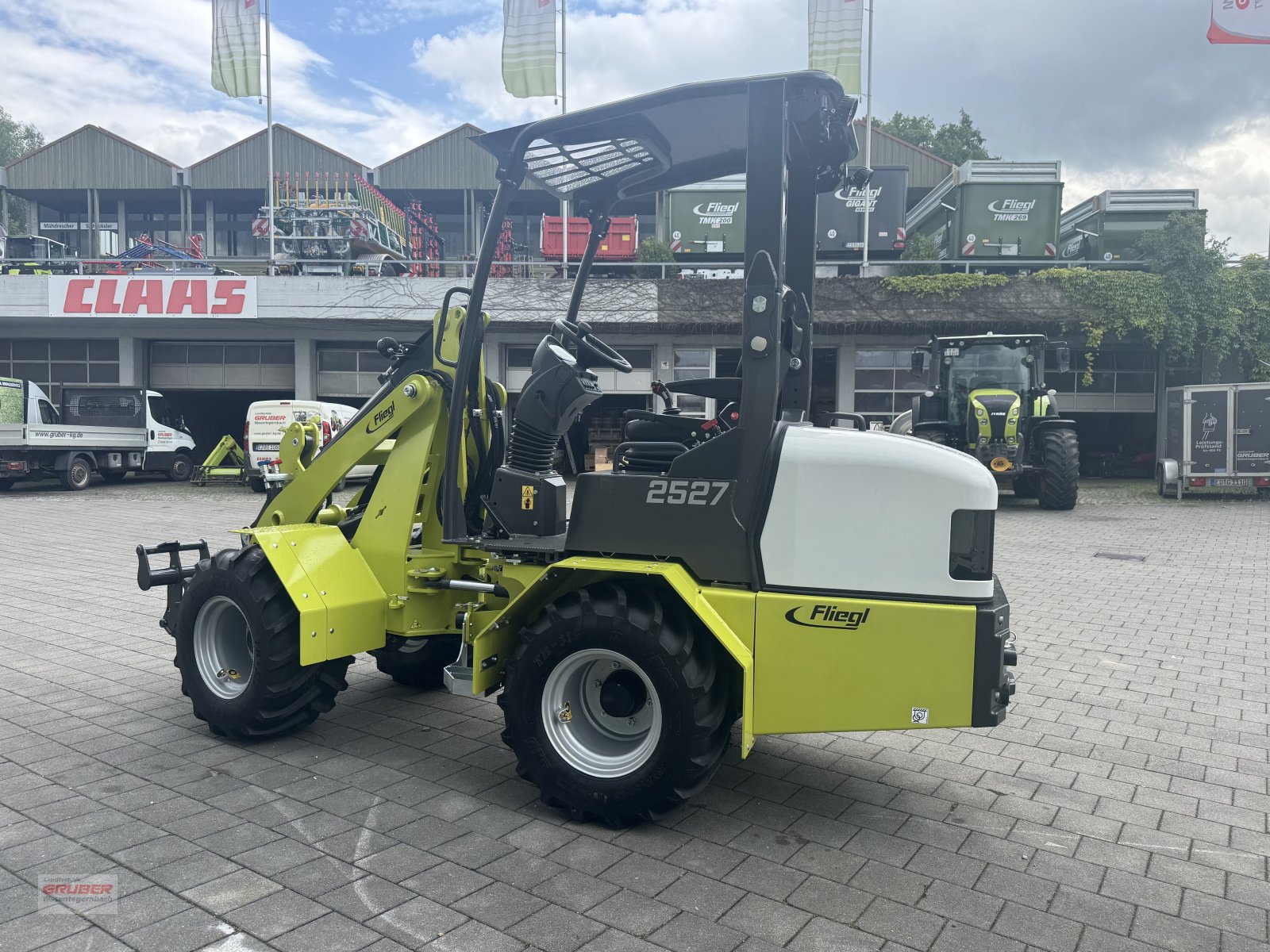 Hoflader a típus Fliegl 25-27 inkl. 3 Anbaugeräte, Neumaschine ekkor: Dorfen (Kép 5)