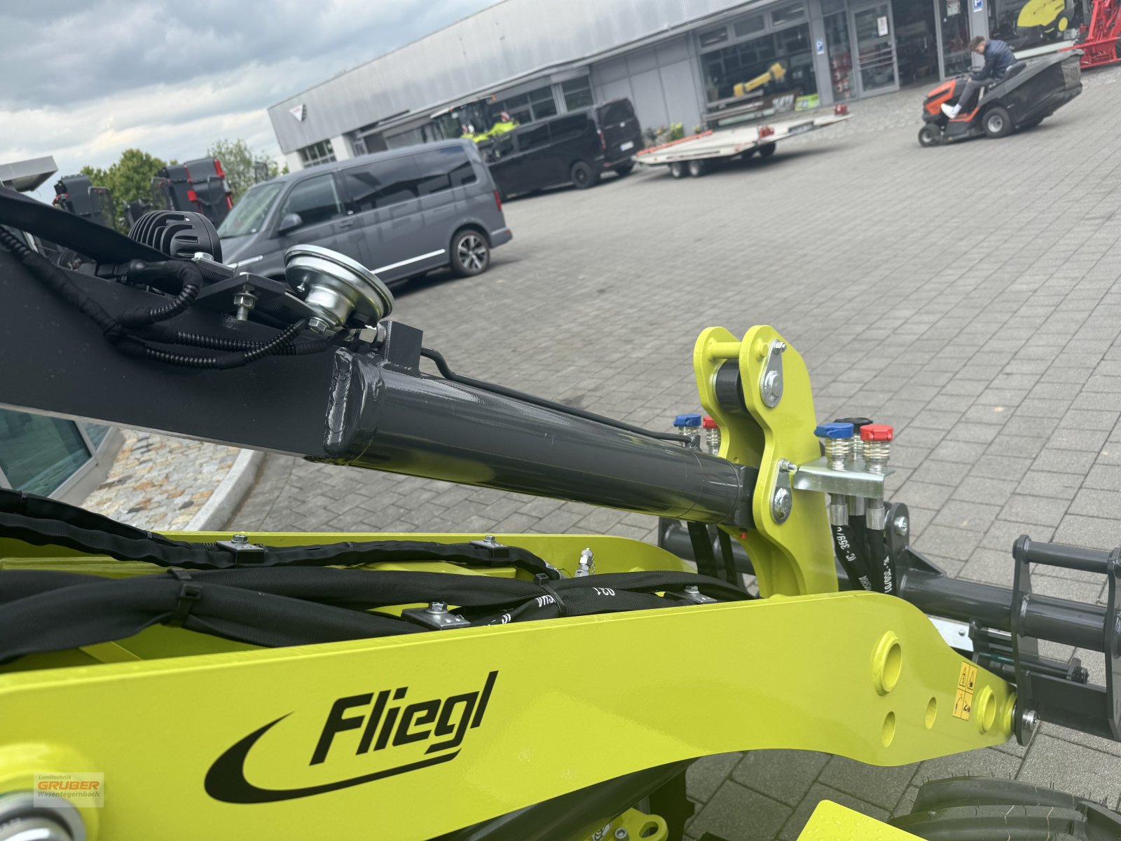 Hoflader a típus Fliegl 25-27 inkl. 3 Anbaugeräte, Neumaschine ekkor: Dorfen (Kép 14)