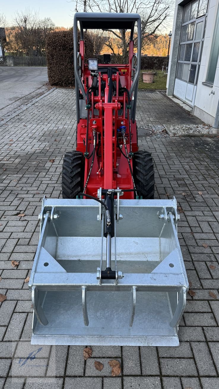 Hoflader des Typs Fuchs F 800 Hoflader Knicklader Kompaktlader, Neumaschine in Bruckmühl (Bild 9)