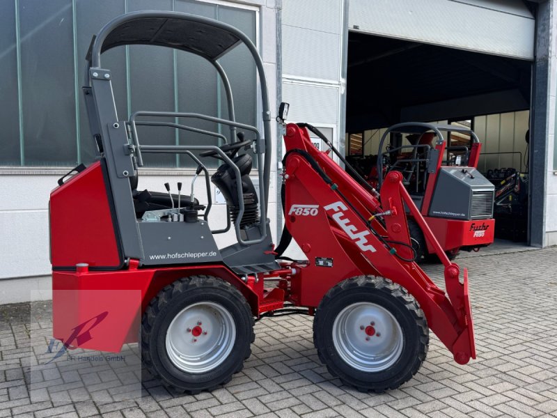 Hoflader of the type Fuchs F 850 Hoflader Kompaktlader Knicklader, Neumaschine in Bruckmühl (Picture 1)