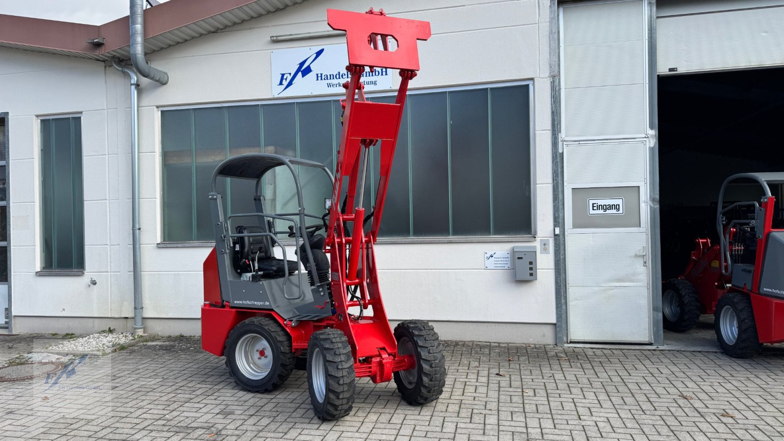 Hoflader of the type Fuchs F 850 Hoflader Kompaktlader Knicklader, Neumaschine in Bruckmühl (Picture 5)