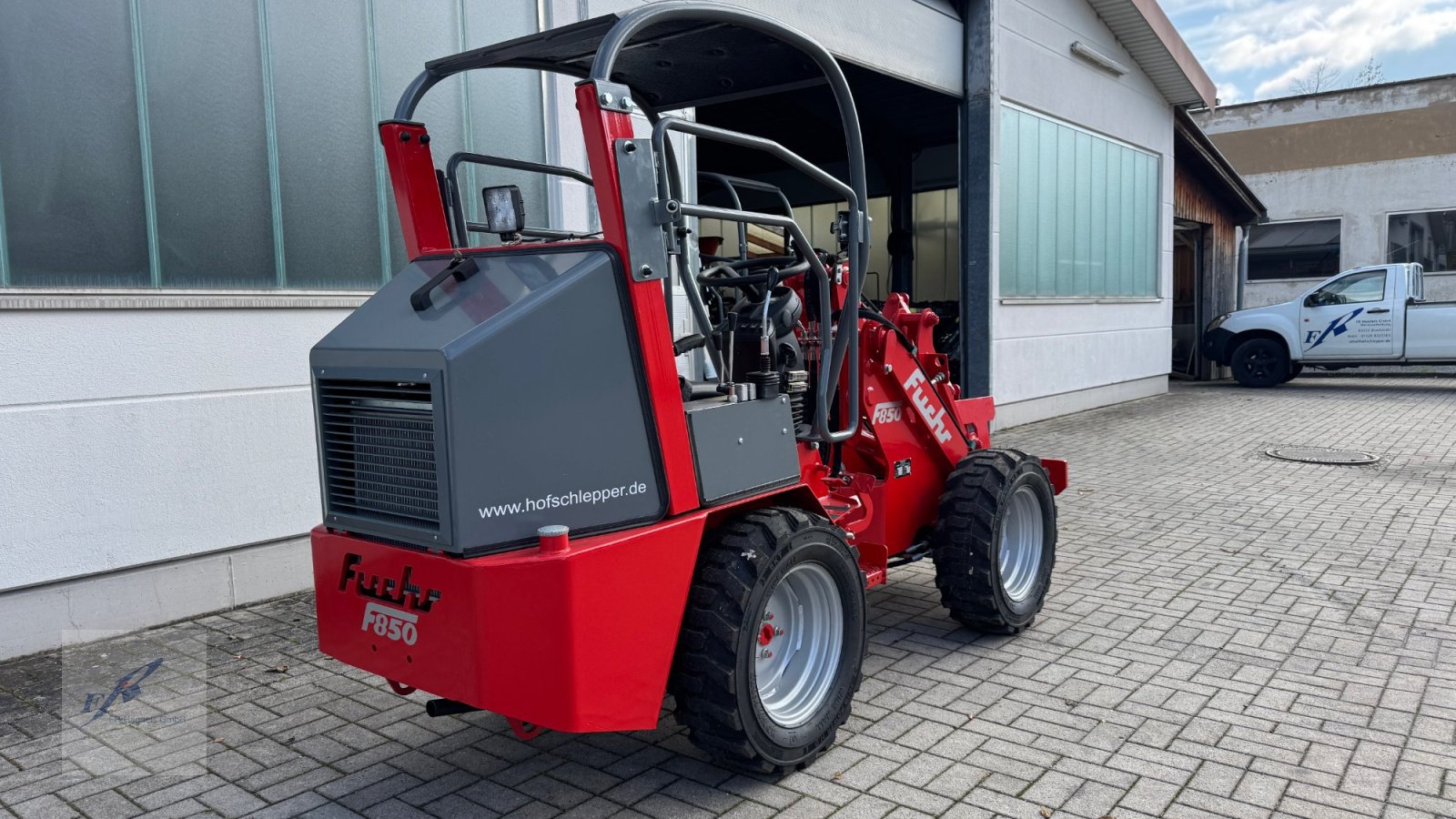 Hoflader of the type Fuchs F 850 Hoflader Kompaktlader Knicklader, Neumaschine in Bruckmühl (Picture 7)