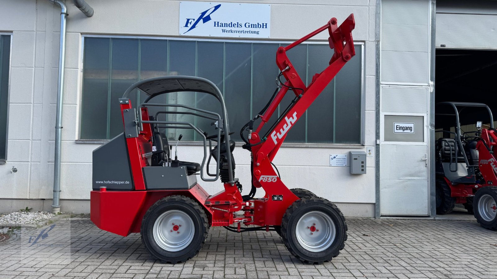 Hoflader of the type Fuchs F 850 Hoflader Kompaktlader Knicklader, Neumaschine in Bruckmühl (Picture 10)