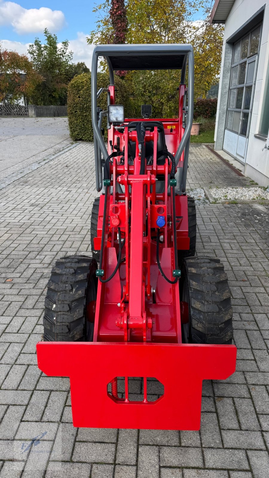Hoflader of the type Fuchs F 850 Hoflader Kompaktlader Knicklader, Neumaschine in Bruckmühl (Picture 11)