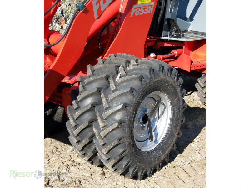 Hoflader des Typs Fuchs F 853 H Hoflader, Neumaschine in Nördlingen (Bild 5)