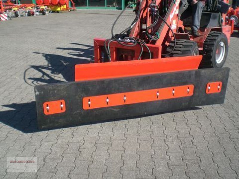 Hoflader des Typs Fuchs VARIO Gummischieber für Hoftrac und Frontlader, Gebrauchtmaschine in Tarsdorf (Bild 4)