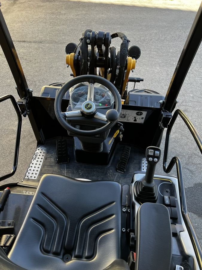 Hoflader of the type Gehl AL330, Neumaschine in Pischelsdorf (Picture 5)