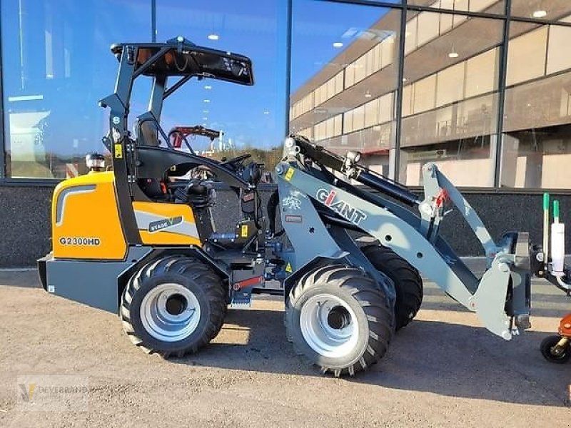 Hoflader typu GiANT 2300, Neumaschine v Colmar-Berg (Obrázek 2)