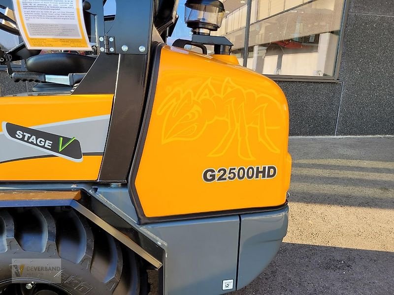 Hoflader des Typs GiANT 2500 HD, Vorführmaschine in Colmar-Berg (Bild 3)