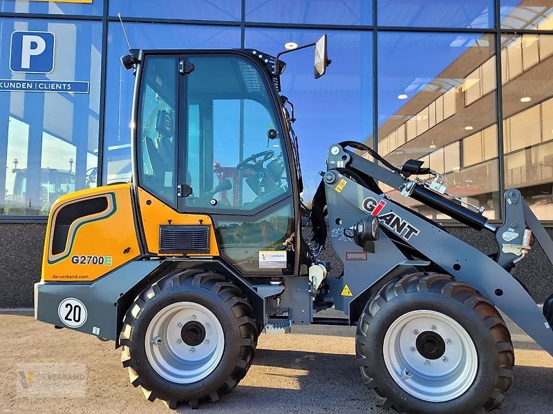 Hoflader of the type GiANT 2700 E, Neumaschine in Colmar-Berg (Picture 1)