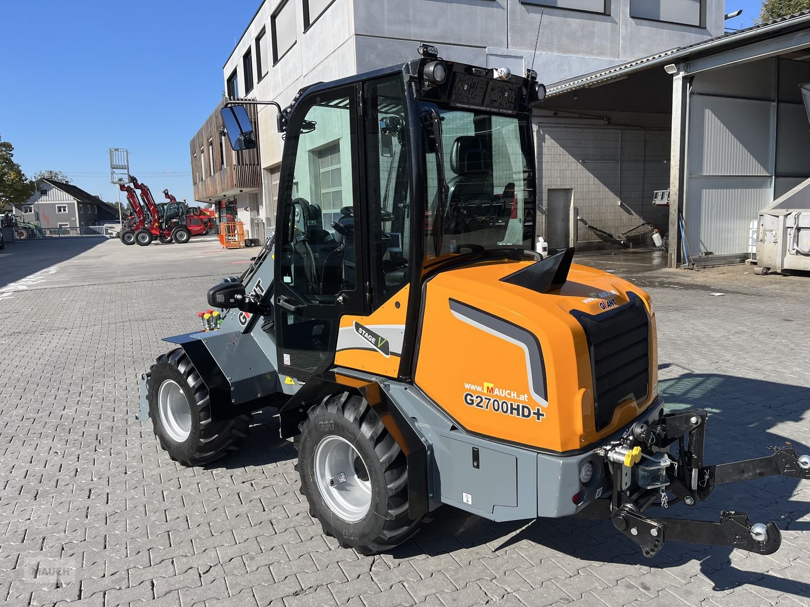 Hoflader des Typs GiANT 2700 HD+ mit Kabine Euro & Heckhydraulik Kat 2, Gebrauchtmaschine in Burgkirchen (Bild 2)