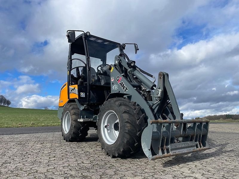 Hoflader des Typs GiANT 2700 HD, Gebrauchtmaschine in Steinau  (Bild 1)