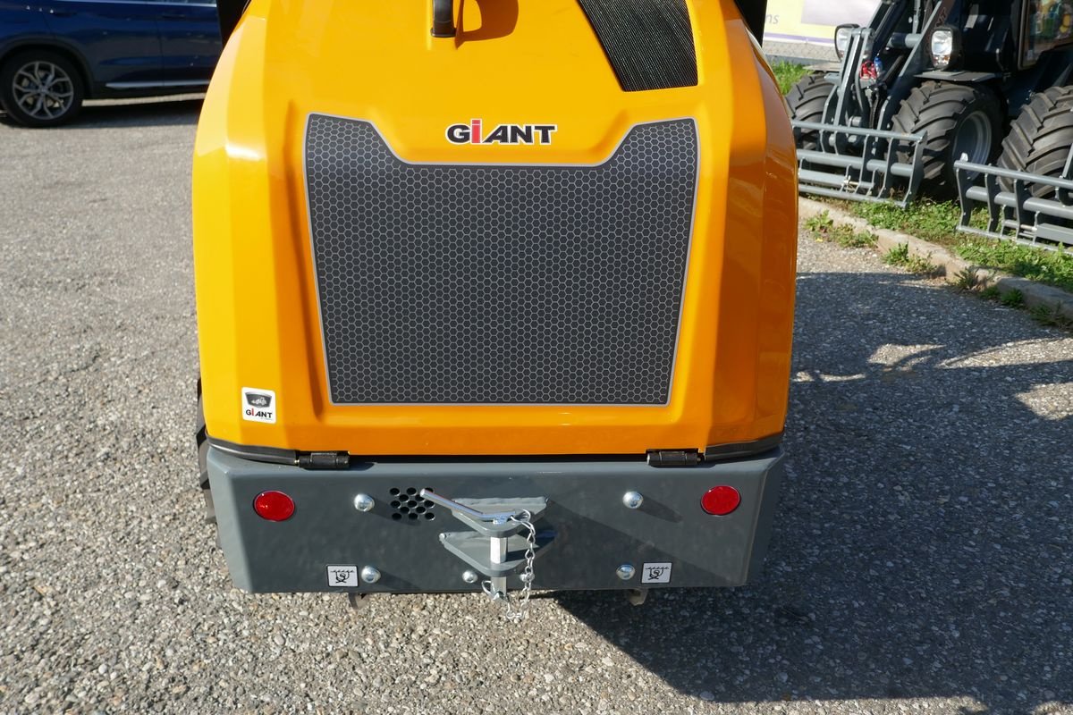Hoflader des Typs GiANT G 2200 E, Gebrauchtmaschine in Villach (Bild 10)