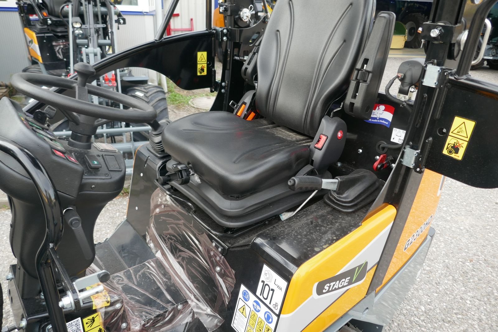 Hoflader des Typs GiANT G 2300 HD, Gebrauchtmaschine in Villach (Bild 15)