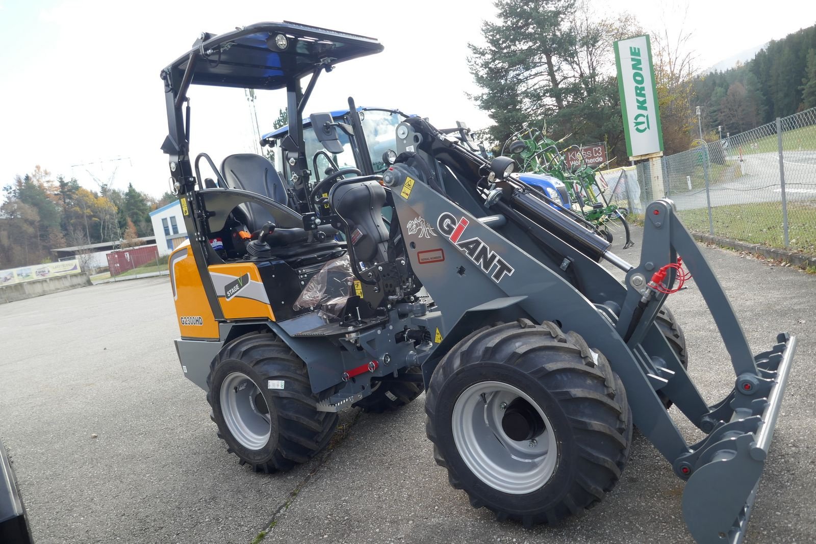 Hoflader of the type GiANT G 2300 HD, Gebrauchtmaschine in Villach (Picture 11)