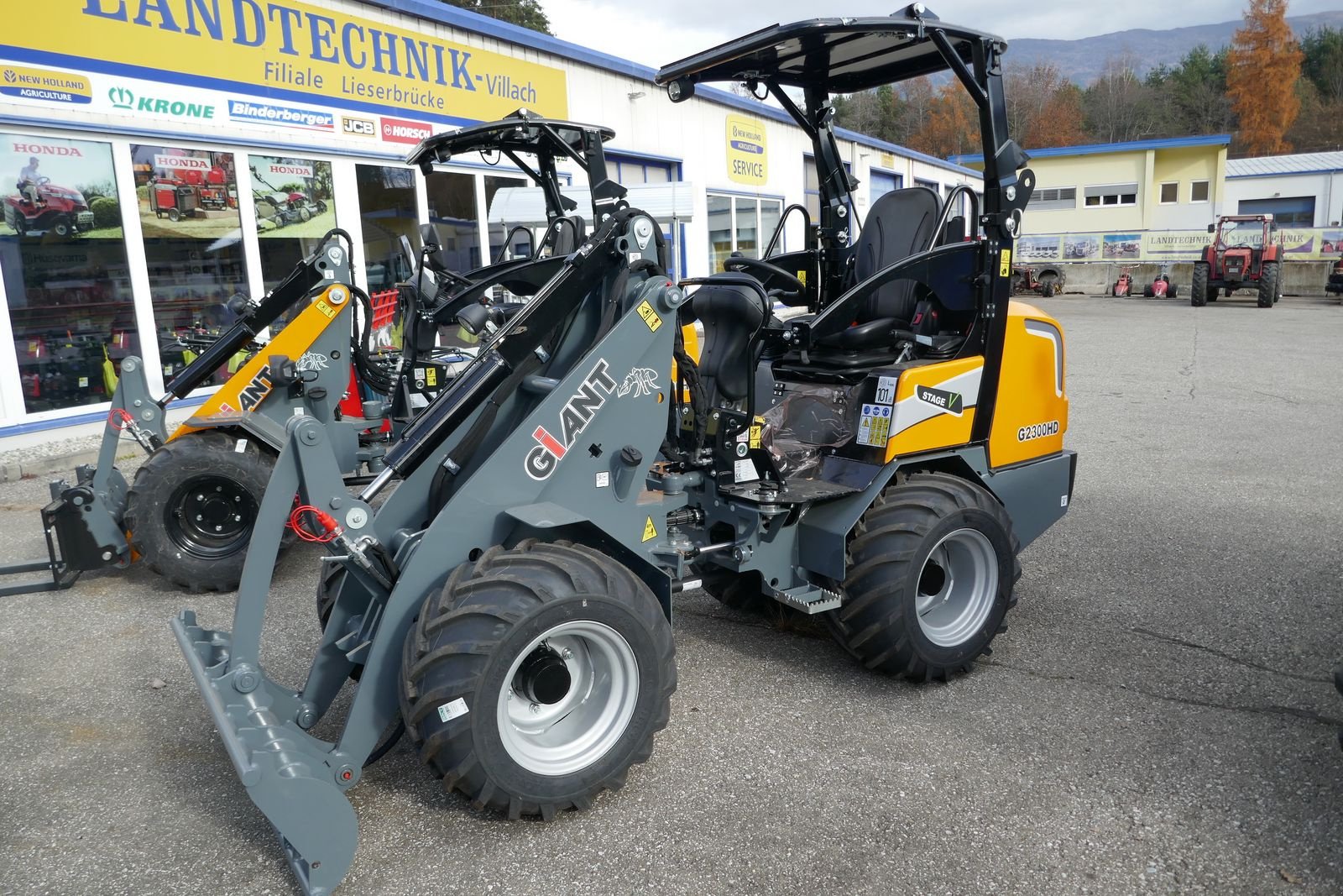 Hoflader of the type GiANT G 2300 HD, Gebrauchtmaschine in Villach (Picture 1)