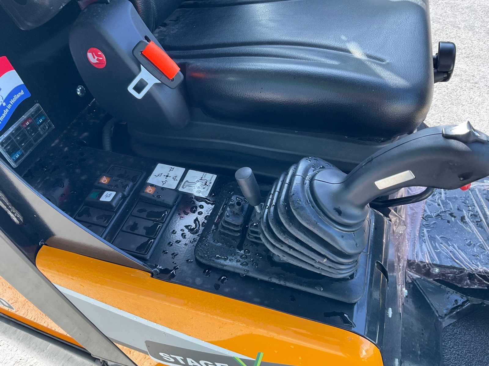 Hoflader des Typs GiANT G 2300 HD, Neumaschine in Mühlhausen-Ehingen (Bild 3)