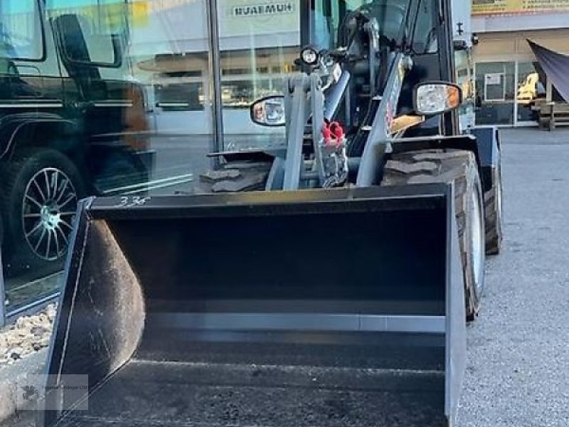 Hoflader от тип GiANT G 2300 X-Tra HD Radlader Hoflader NEU Kabine Schaufellader, Neumaschine в Gevelsberg (Снимка 1)