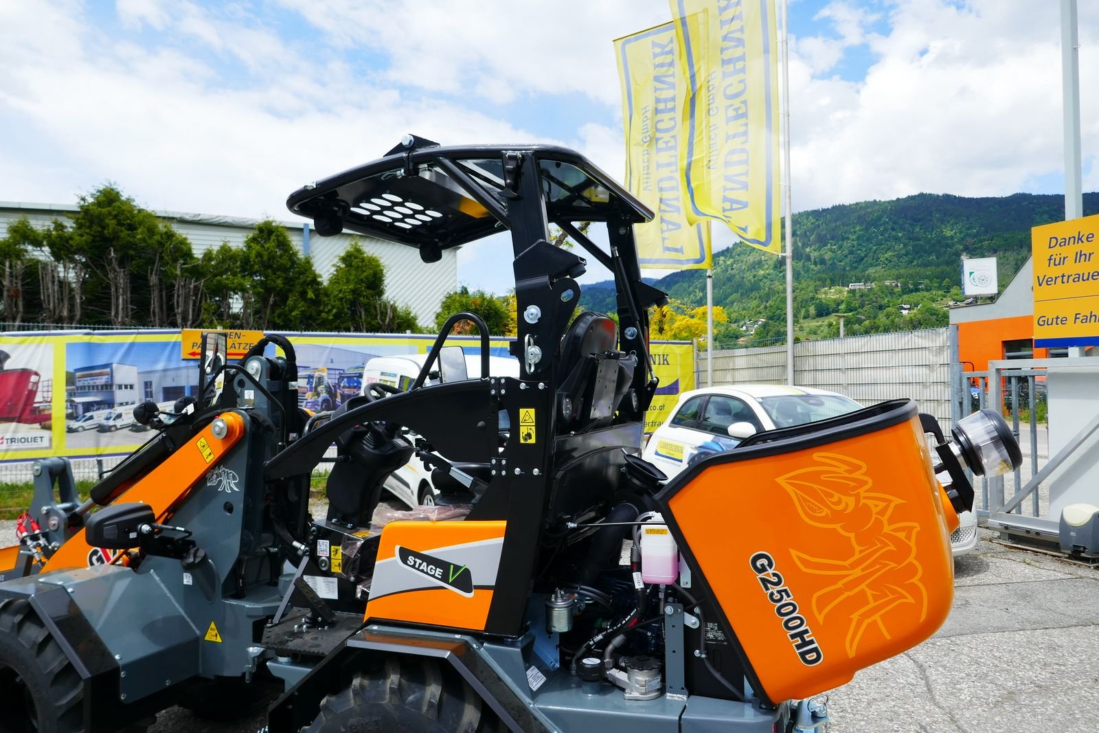 Hoflader des Typs GiANT G 2500 HD, Gebrauchtmaschine in Villach (Bild 16)