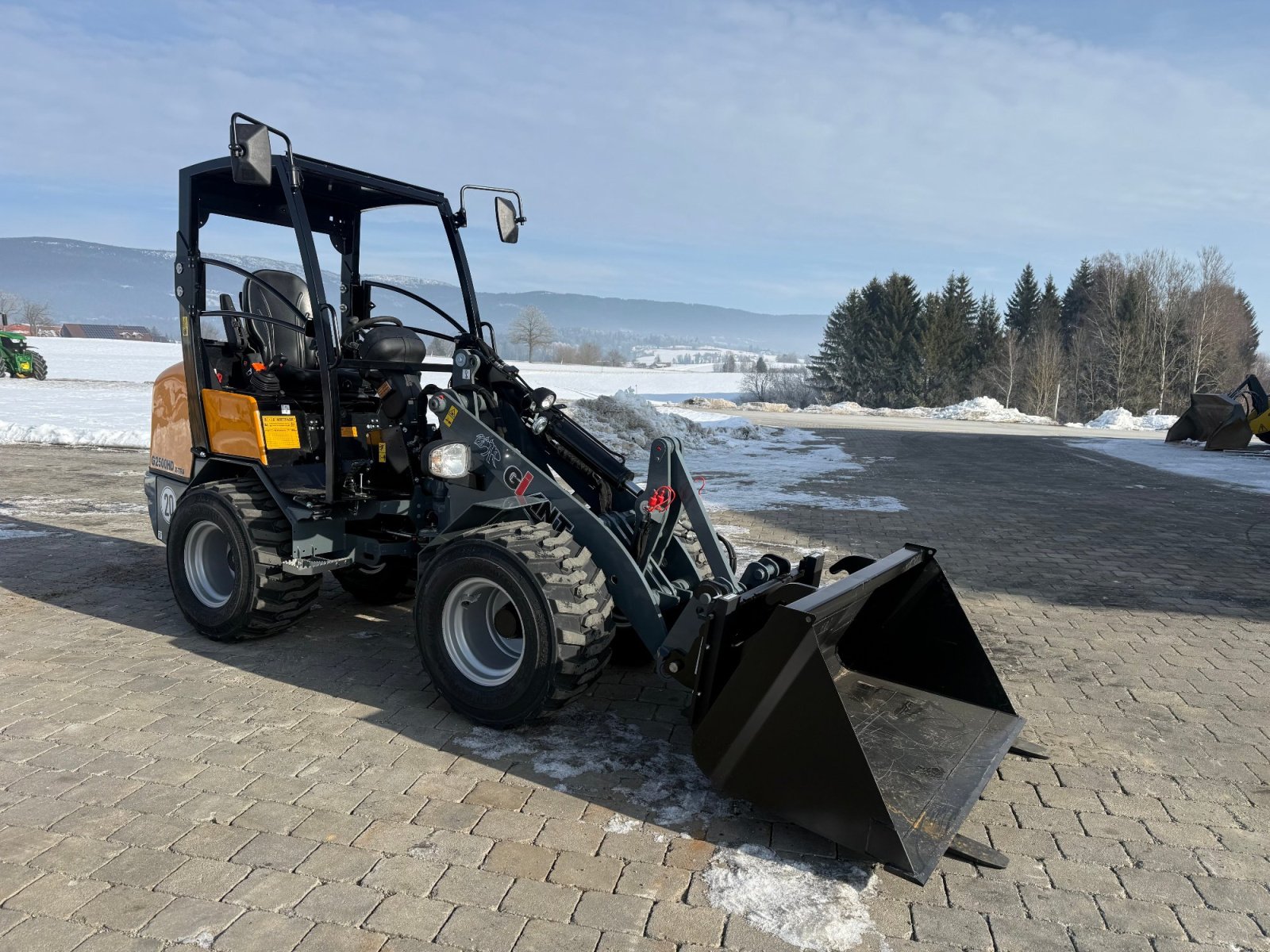 Hoflader Türe ait GiANT G 2500 X-TRA HD, Neumaschine içinde Neureichenau (resim 3)