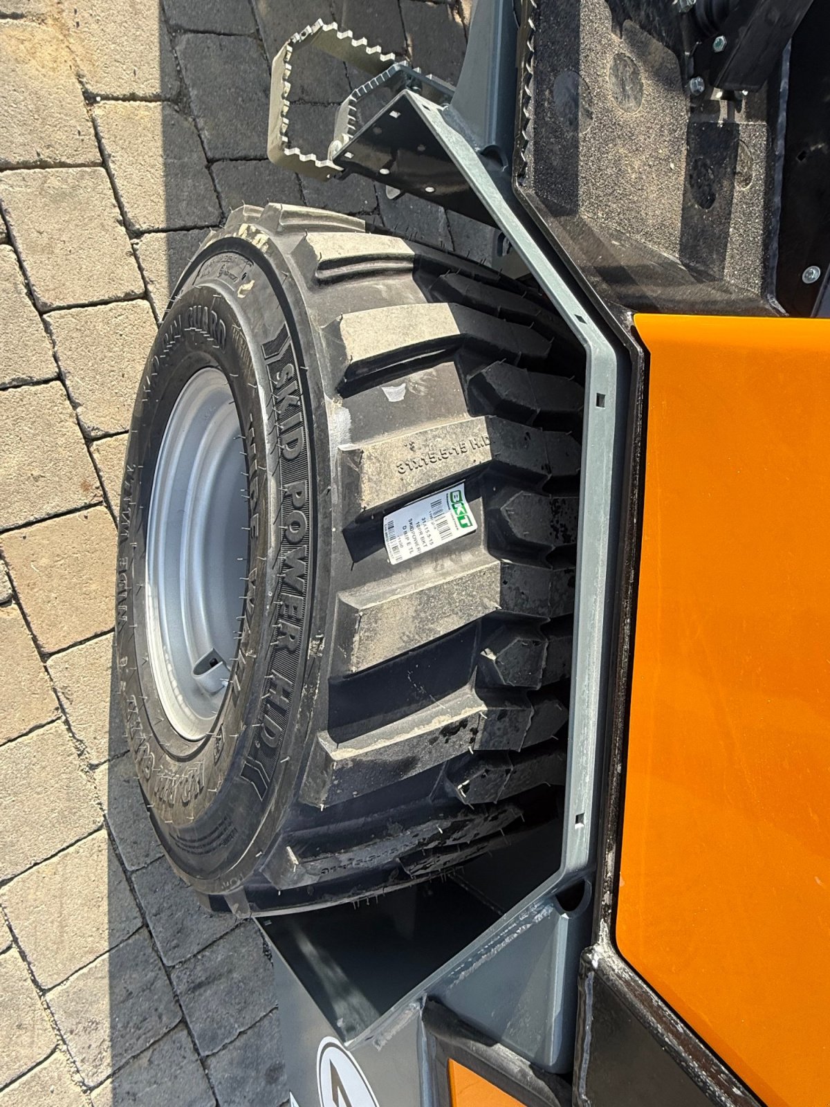 Hoflader Türe ait GiANT G 2500 X-TRA HD, Neumaschine içinde Neureichenau (resim 11)