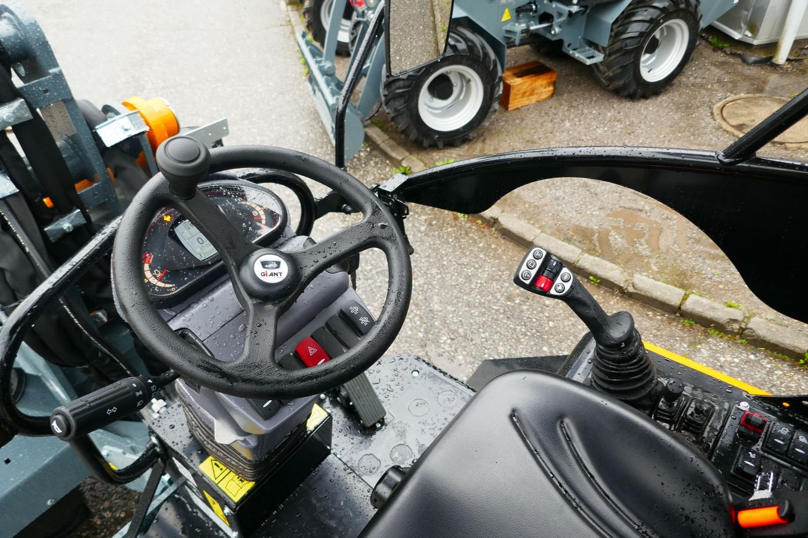 Hoflader of the type GiANT G 2700 HD+, Gebrauchtmaschine in Villach (Picture 4)