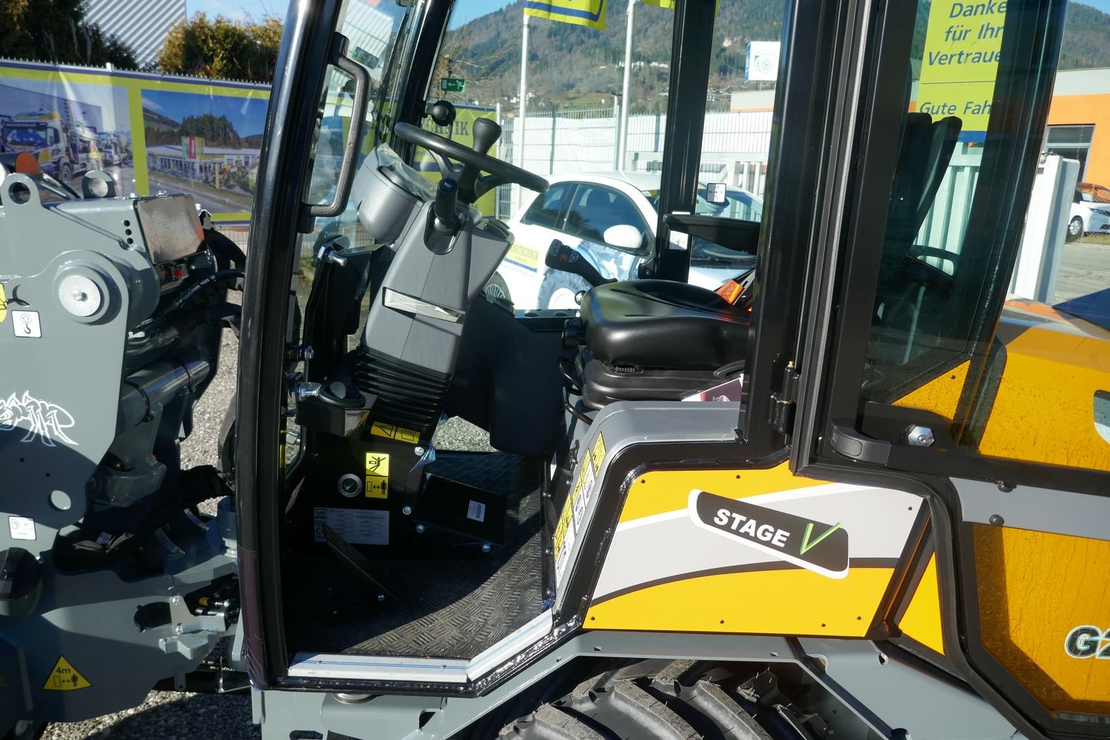 Hoflader des Typs GiANT G 2700 Tele HD+, Gebrauchtmaschine in Villach (Bild 8)