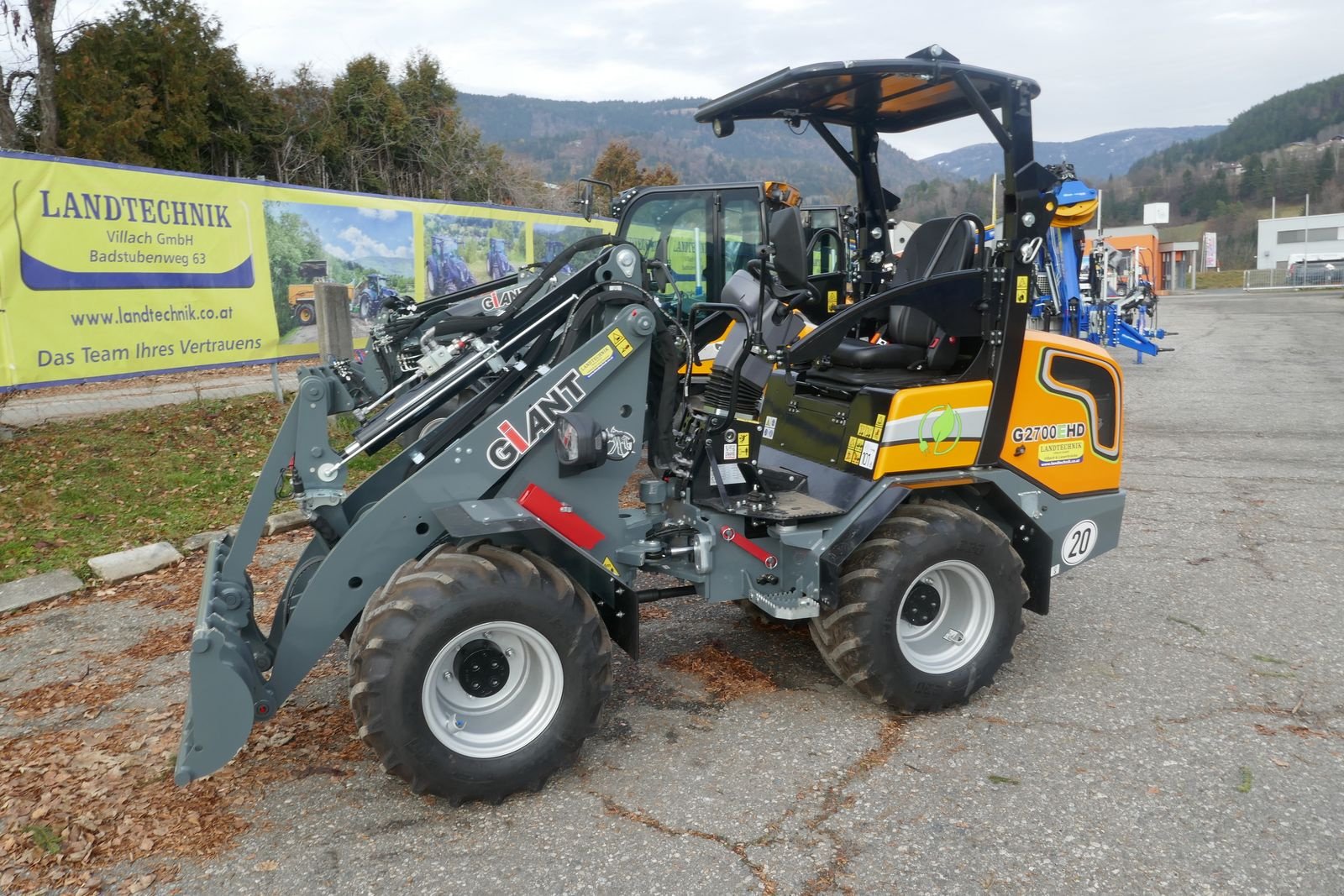 Hoflader of the type GiANT G 2700E HD, Gebrauchtmaschine in Villach (Picture 1)