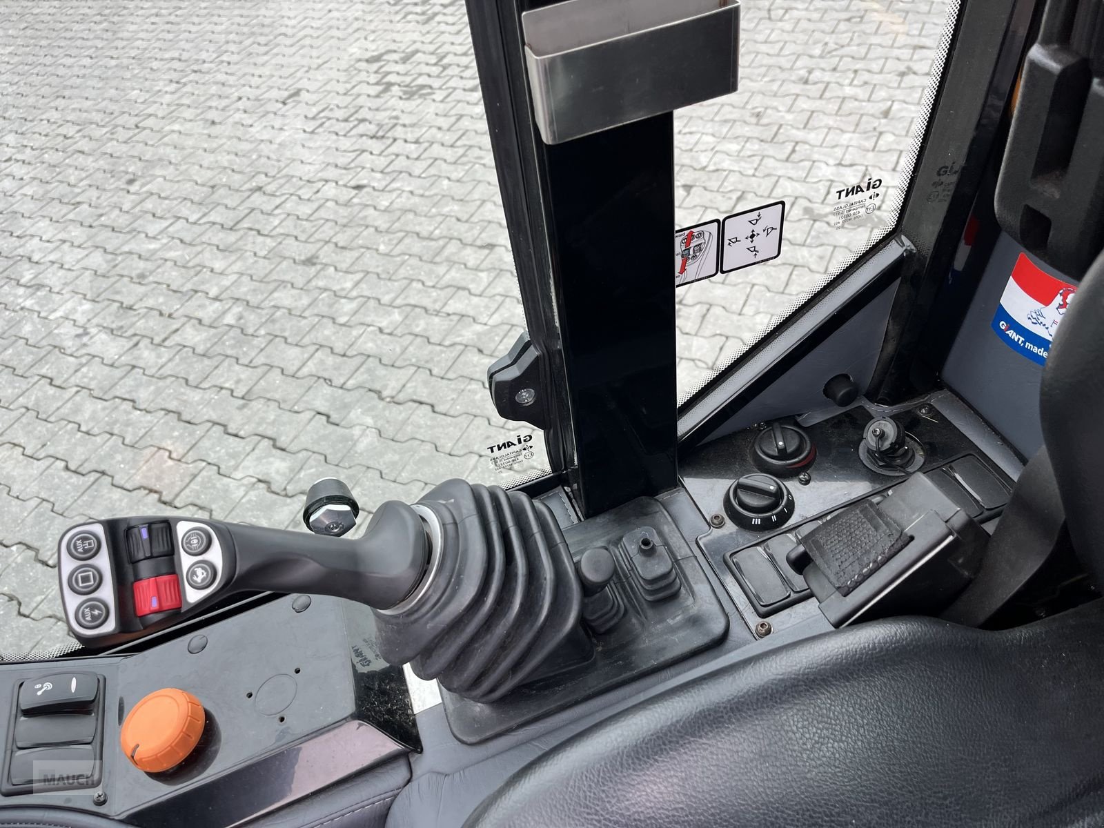 Hoflader of the type GiANT G 2700HD+ mit Kabine & Weidemann HV, Gebrauchtmaschine in Burgkirchen (Picture 18)