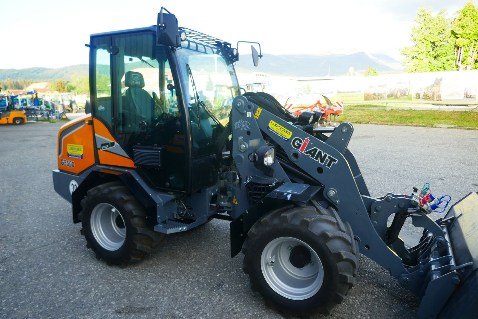 Hoflader Türe ait GiANT G 3500, Gebrauchtmaschine içinde Villach (resim 7)