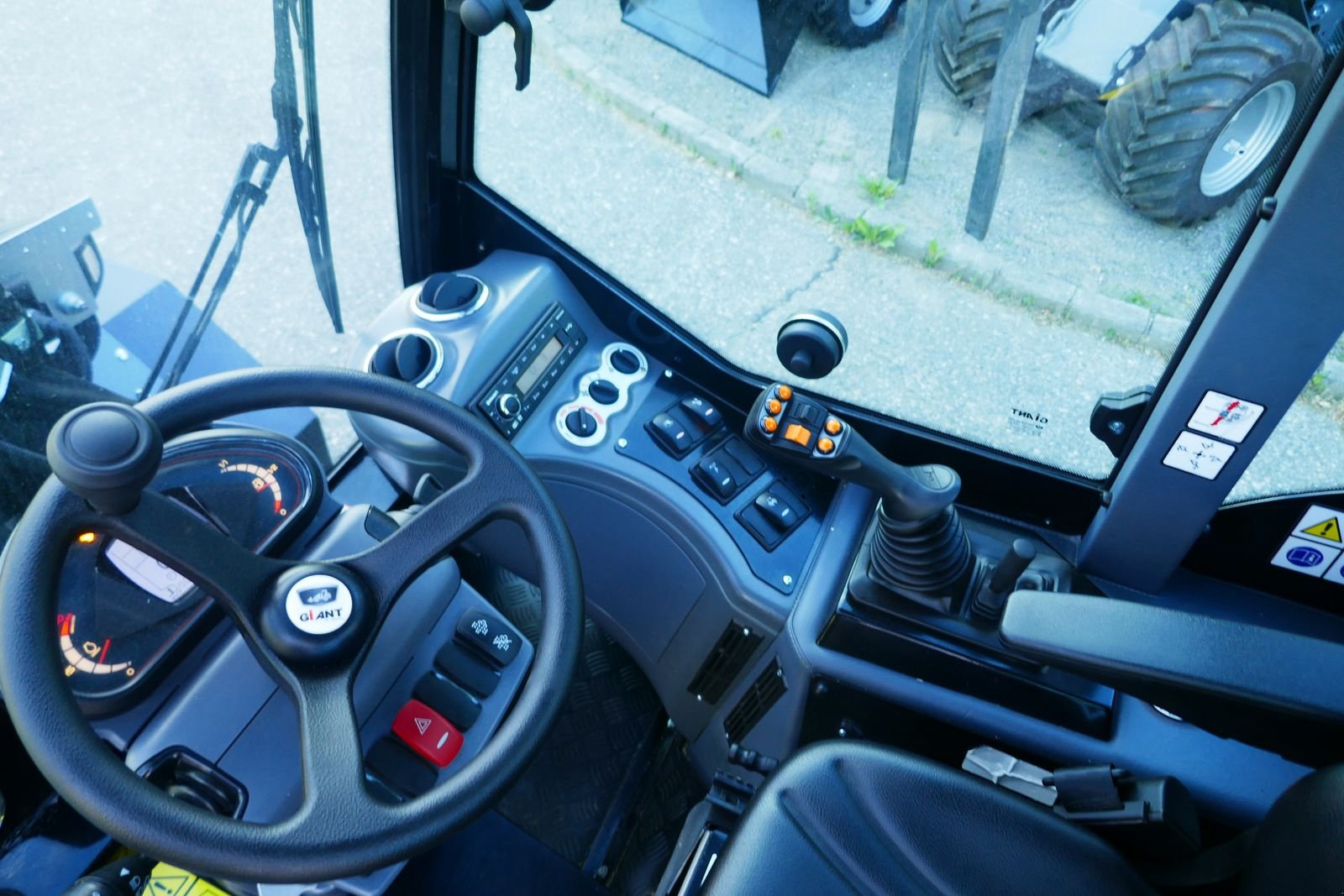 Hoflader Türe ait GiANT G 3500, Gebrauchtmaschine içinde Villach (resim 11)